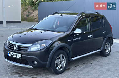 Внедорожник / Кроссовер Renault Sandero StepWay 2012 в 