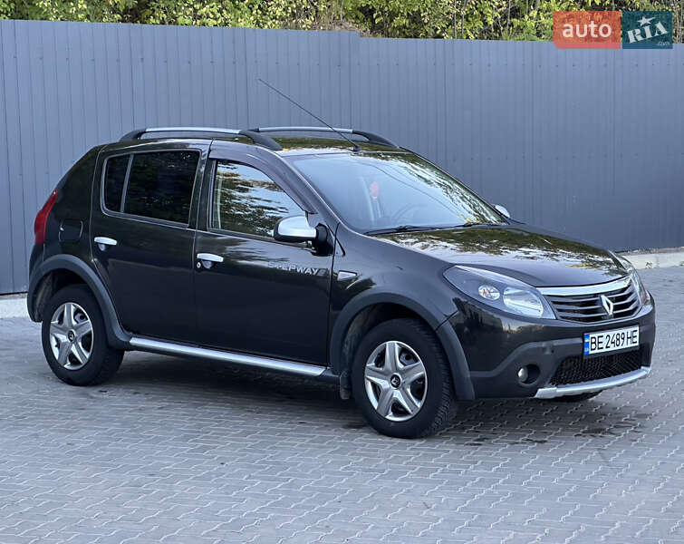 Внедорожник / Кроссовер Renault Sandero StepWay 2012 в Николаеве