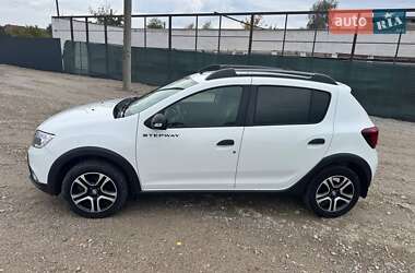 Хетчбек Renault Sandero StepWay 2020 в 