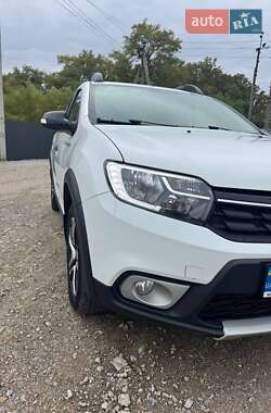 Хетчбек Renault Sandero StepWay 2020 в 