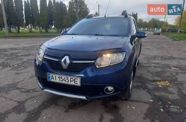 Хетчбек Renault Sandero StepWay 2016 в 