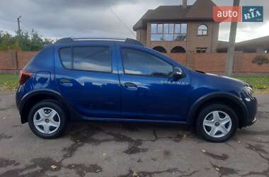 Хетчбек Renault Sandero StepWay 2016 в 