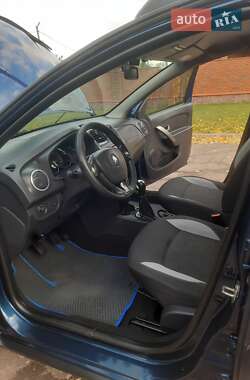 Хетчбек Renault Sandero StepWay 2016 в 