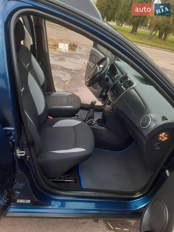 Хэтчбек Renault Sandero StepWay 2016 в Кролевце
