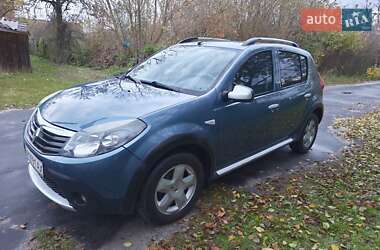 Внедорожник / Кроссовер Renault Sandero StepWay 2012 в 