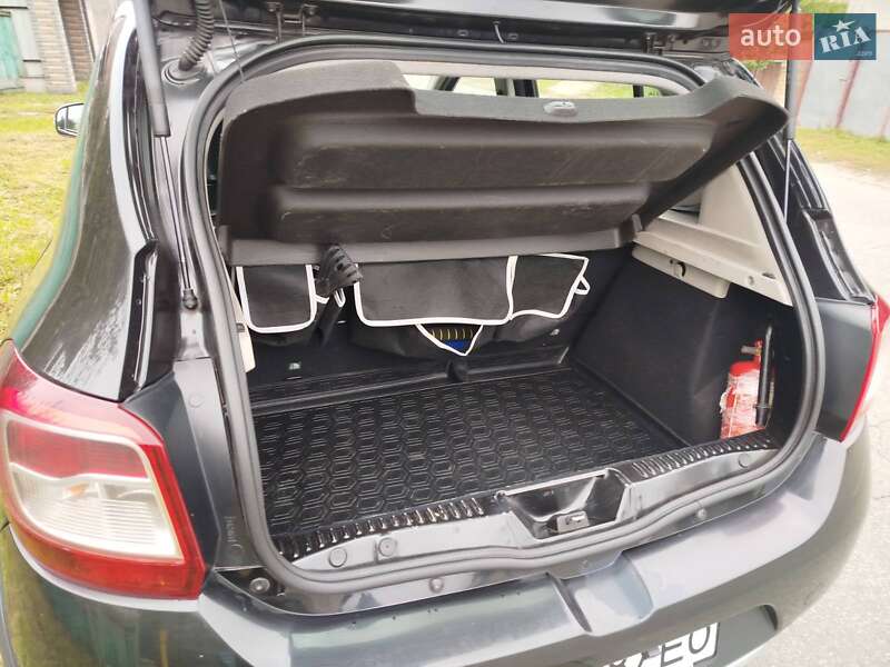 Позашляховик / Кросовер Renault Sandero StepWay 2014 в Києві
