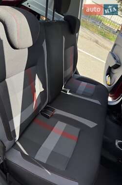 Хетчбек Renault Sandero StepWay 2019 в 