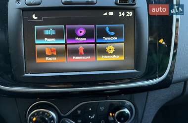 Хетчбек Renault Sandero StepWay 2019 в 