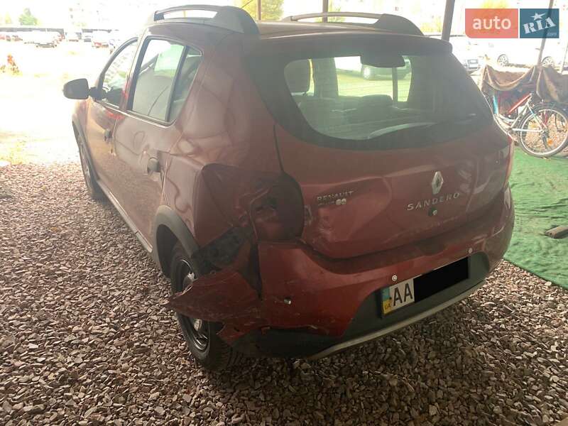 Позашляховик / Кросовер Renault Sandero StepWay 2014 в Києві