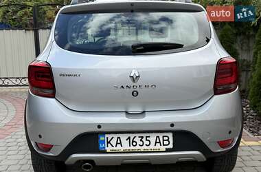 Хэтчбек Renault Sandero StepWay 2019 в 