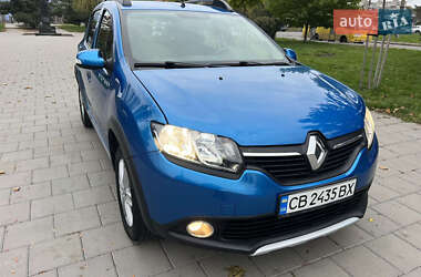 Хэтчбек Renault Sandero StepWay 2016 в 