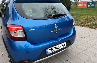 Хэтчбек Renault Sandero StepWay 2016 в 