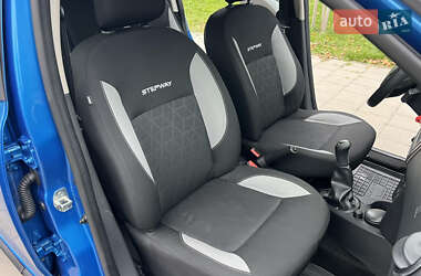 Хэтчбек Renault Sandero StepWay 2016 в 