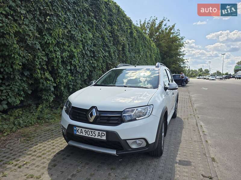 Хетчбек Renault Sandero StepWay 2017 в Києві