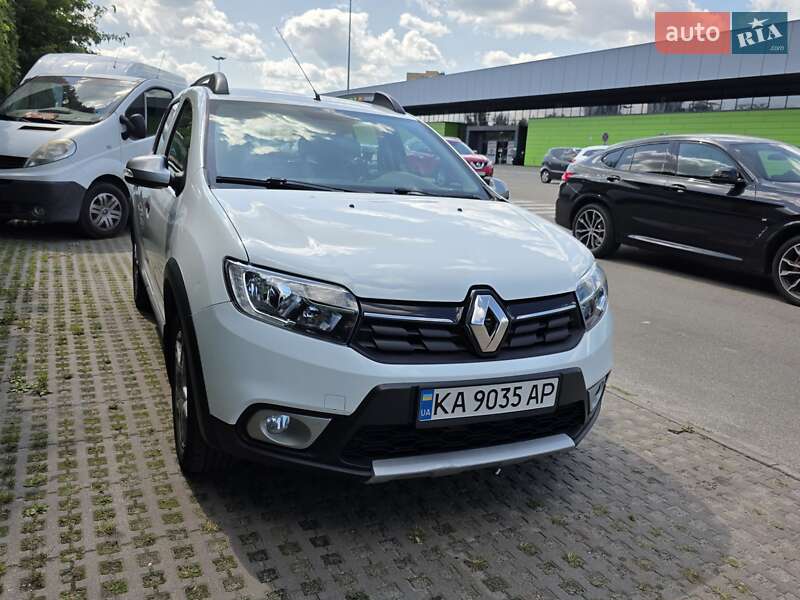 Хетчбек Renault Sandero StepWay 2017 в Києві