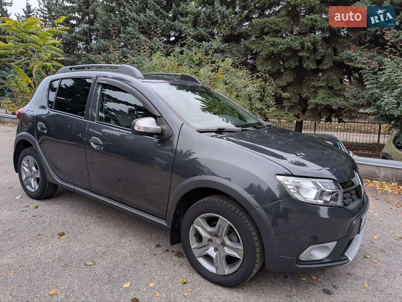 Renault Sandero StepWay 2020 Renault Sandero StepWay 2020