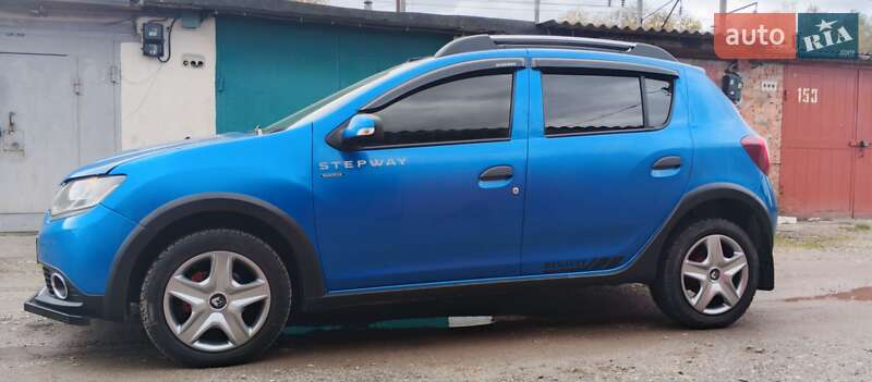 Хетчбек Renault Sandero StepWay 2016 в Хмельницькому фото 3 Хетчбек Renault Sandero StepWay 2016 в Хмельницькому