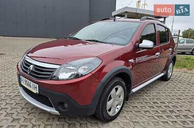 Внедорожник / Кроссовер Renault Sandero StepWay 2012 в Киеве