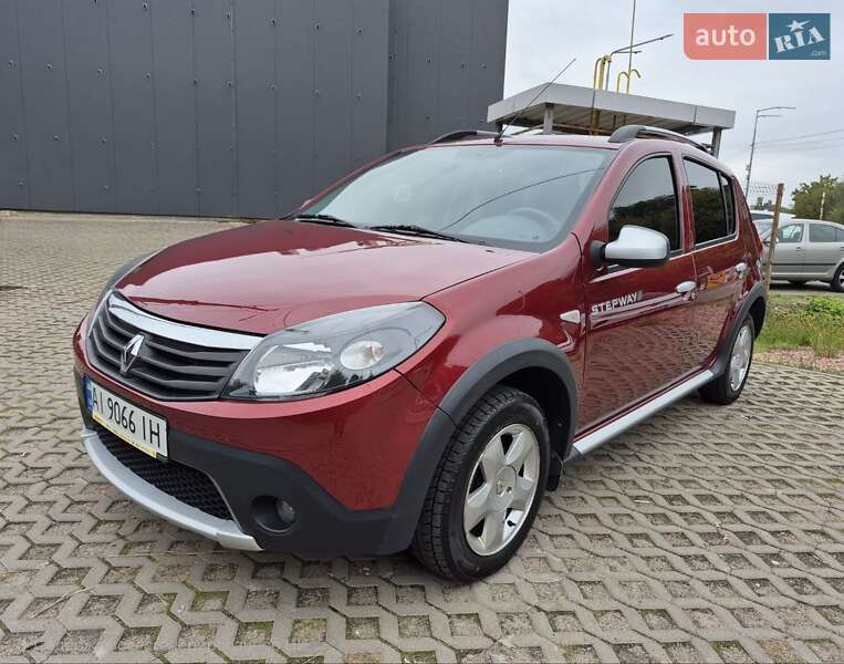 Внедорожник / Кроссовер Renault Sandero StepWay 2012 в Киеве
