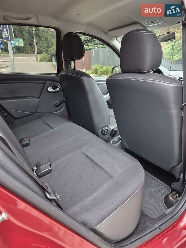 Внедорожник / Кроссовер Renault Sandero StepWay 2012 в Киеве