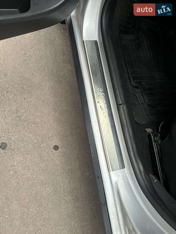 Позашляховик / Кросовер Renault Sandero StepWay 2013 в Кривому Розі фото 6 Позашляховик / Кросовер Renault Sandero StepWay 2013 в Кривому Розі