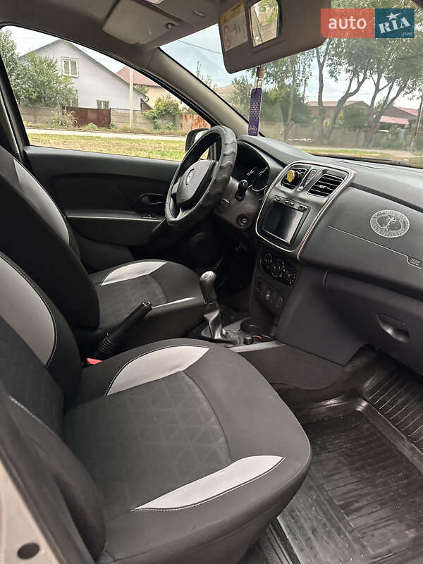 Позашляховик / Кросовер Renault Sandero StepWay 2013 в Кривому Розі фото 15 Позашляховик / Кросовер Renault Sandero StepWay 2013 в Кривому Розі