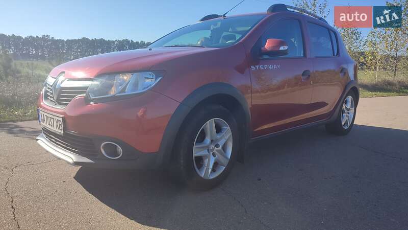 Позашляховик / Кросовер Renault Sandero StepWay 2013 в Києві