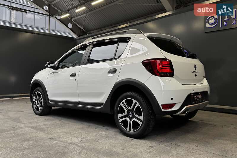 Хэтчбек Renault Sandero StepWay 2020 в Киеве