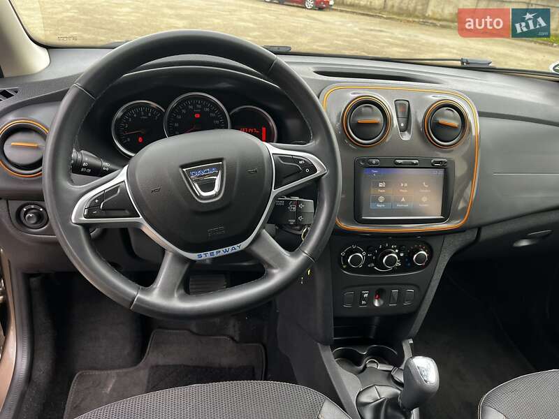 Внедорожник / Кроссовер Renault Sandero StepWay 2017 в Днепре