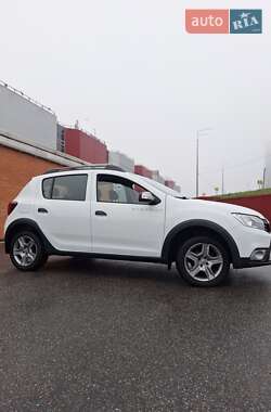 Хэтчбек Renault Sandero StepWay 2018 в Киеве