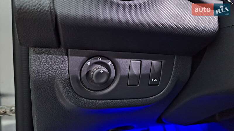 Хэтчбек Renault Sandero StepWay 2016 в Тернополе фото 33 Хэтчбек Renault Sandero StepWay 2016 в Тернополе