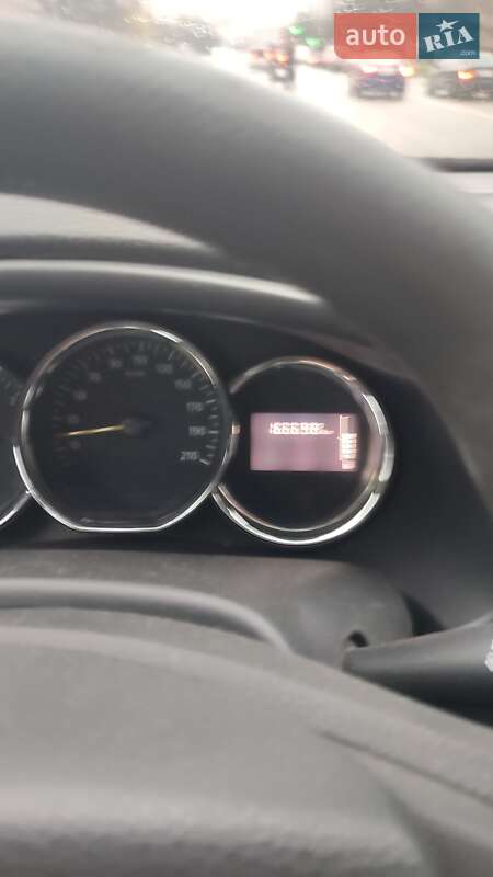 Позашляховик / Кросовер Renault Sandero StepWay 2013 в Києві