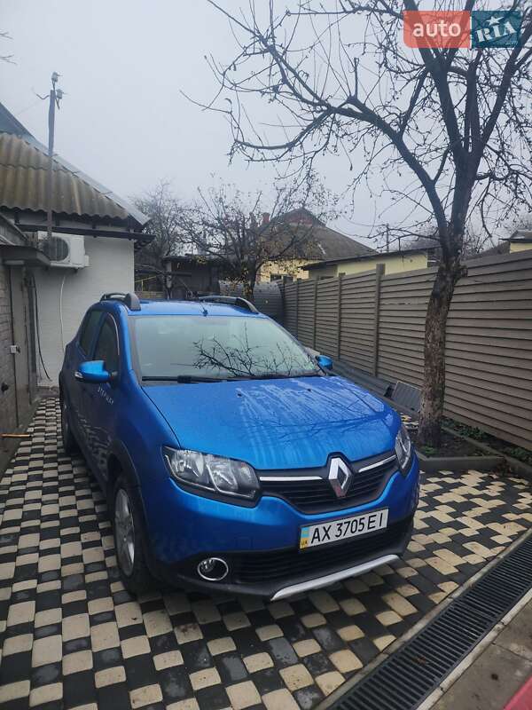 Позашляховик / Кросовер Renault Sandero StepWay 2015 в Харкові фото 2 Позашляховик / Кросовер Renault Sandero StepWay 2015 в Харкові