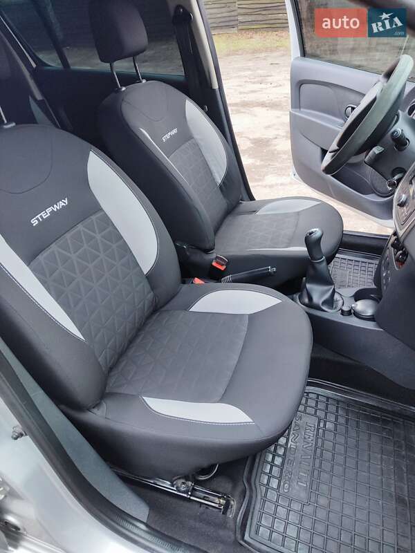 Позашляховик / Кросовер Renault Sandero StepWay 2015 в Кролевці