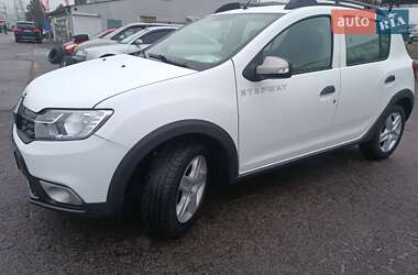 Хэтчбек Renault Sandero StepWay 2020 в Дергачах