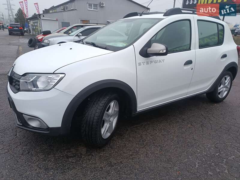 Хетчбек Renault Sandero StepWay 2020 в Дергачах