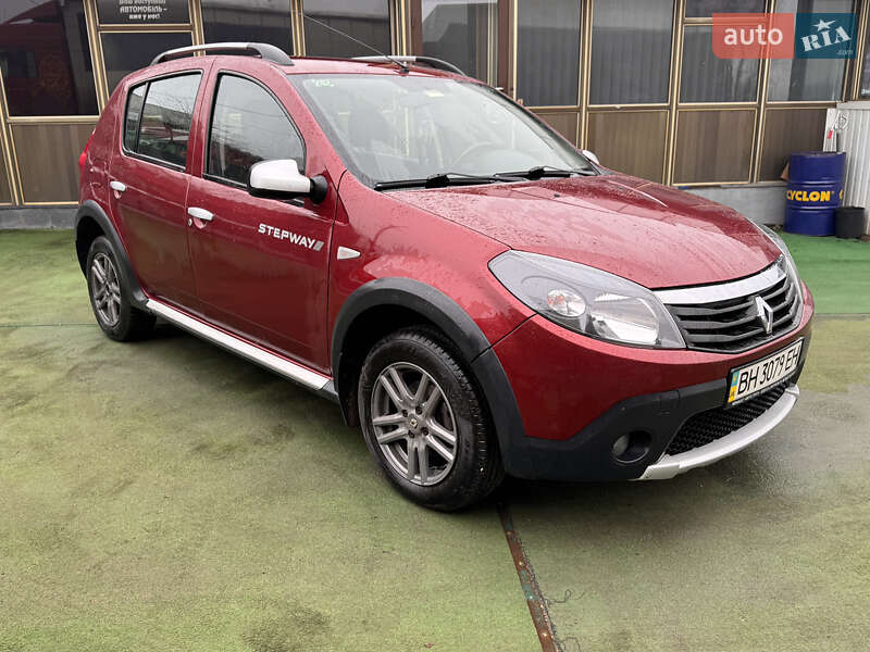 Renault Sandero StepWay 2012
