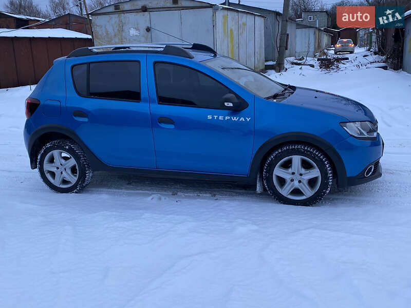 Renault Sandero StepWay 2013