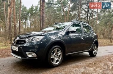 Хэтчбек Renault Sandero StepWay 2017 в Киеве