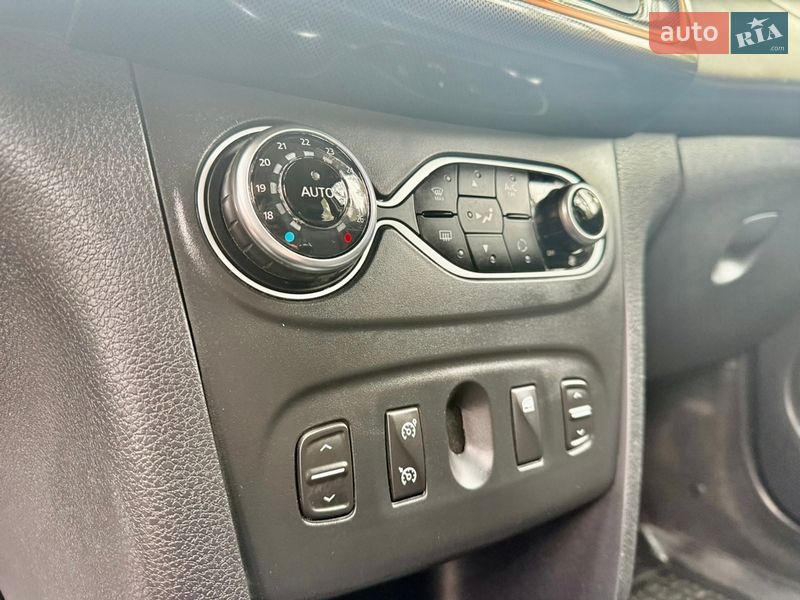Хэтчбек Renault Sandero StepWay 2017 в Киеве