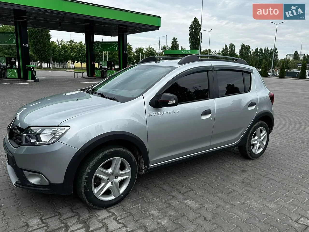 2018 Nissan Rogue - мініатюра 16