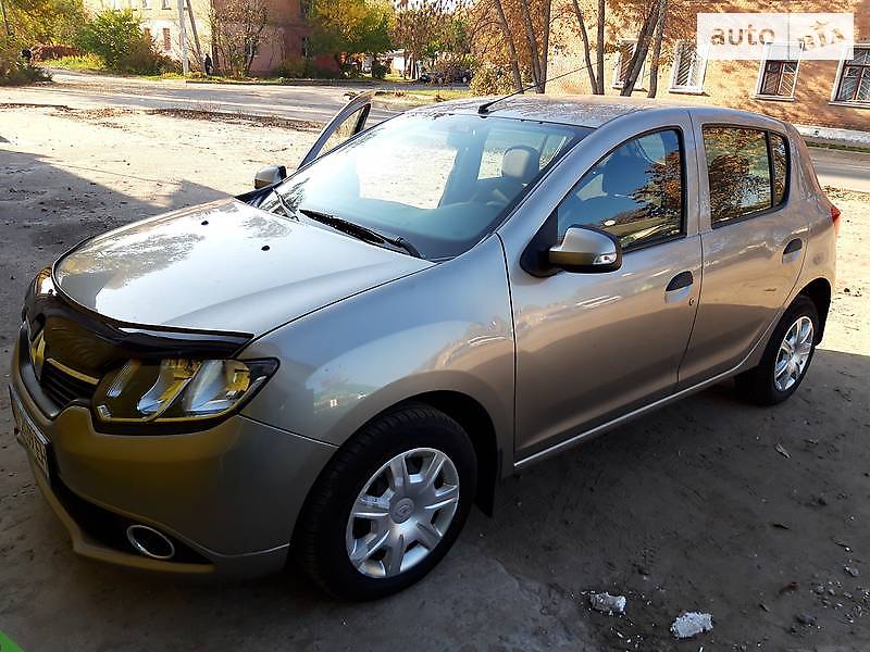 Хэтчбек Renault Sandero 2013 в Сумах