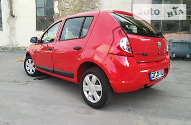 Хэтчбек Renault Sandero 2010 в Полтаве