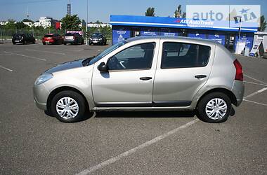 Хэтчбек Renault Sandero 2010 в Киеве