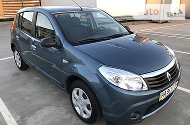 Хэтчбек Renault Sandero 2011 в Киеве