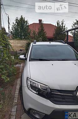 Хэтчбек Renault Sandero 2021 в Киеве