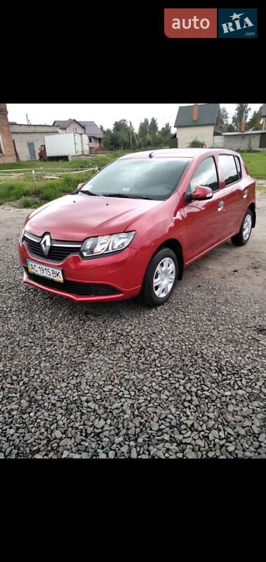 Хэтчбек Renault Sandero 2013 в Камне-Каширском