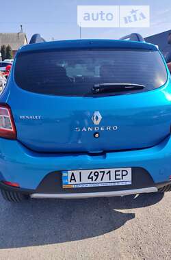 Хэтчбек Renault Sandero 2015 в Киеве