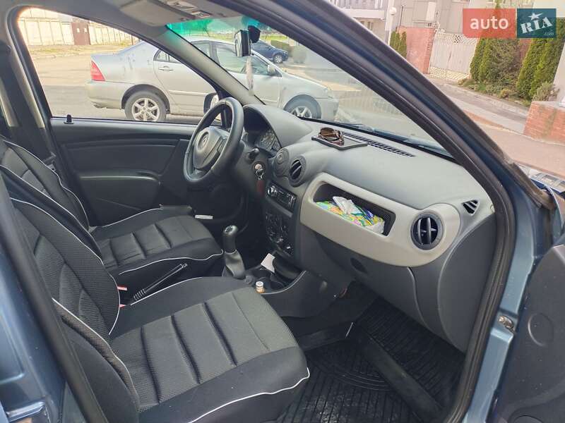 Хэтчбек Renault Sandero 2010 в Одессе