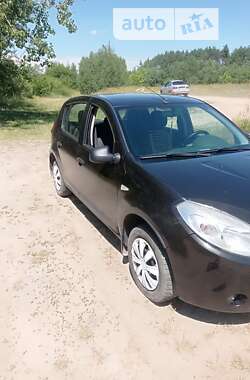 Хэтчбек Renault Sandero 2012 в Житомире